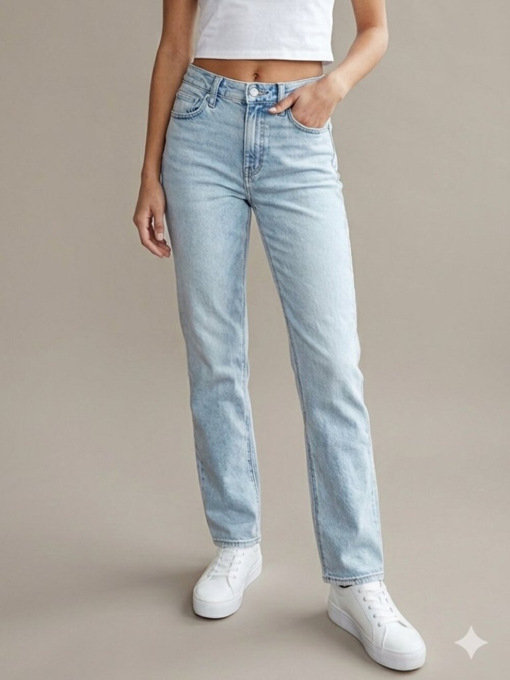 American Eagle Super High-Rise Straight Jean Light Wash Sz 4 Regular